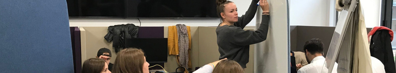 Travail en mode projet dans un environnement d’apprentissage innovant à NEOMA Business School